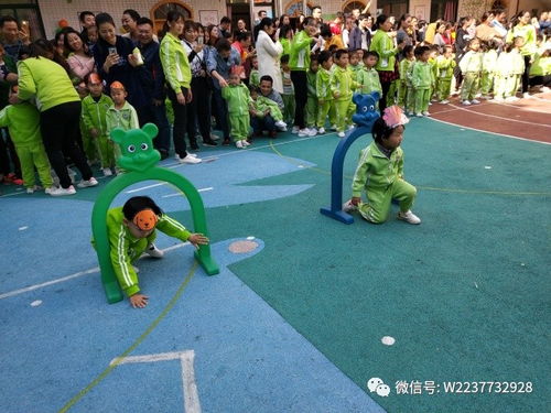 亲子打球游戏,共享运动乐趣(图2) 亲子打球游戏,共享运动乐趣(图2)
