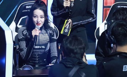 迪丽热巴在玩什么游戏,揭秘她热爱的热门游戏(图2) 迪丽热巴在玩什么游戏,揭秘她热爱的热门游戏(图2)