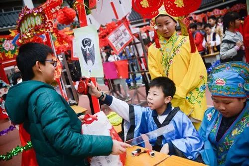 校园庙会游戏,校园庙会欢乐游戏盛宴(图2) 校园庙会游戏,校园庙会欢乐游戏盛宴(图2)