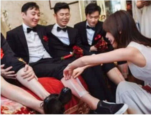 扯腿毛游戏,释放压力的趣味时光(图2) 扯腿毛游戏,释放压力的趣味时光(图2)