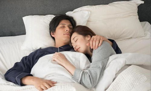 夫妻异性游戏,探索异性游戏的新境界(图2) 夫妻异性游戏,探索异性游戏的新境界(图2)