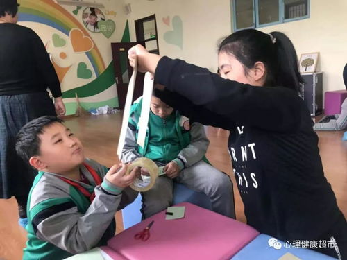 小学生三个人玩的游戏,快乐童年时光的欢乐竞技场”(图3) 小学生三个人玩的游戏,快乐童年时光的欢乐竞技场”(图3)