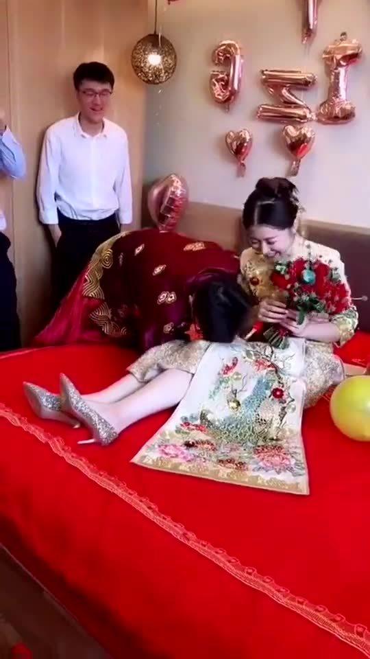 新娘做游戏,新娘游戏欢乐时光(图3) 新娘做游戏,新娘游戏欢乐时光(图3)