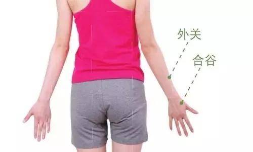 游戏颈椎图片,从颈椎图片看现代游戏玩家的健康挑战(图3) 游戏颈椎图片,从颈椎图片看现代游戏玩家的健康挑战(图3)