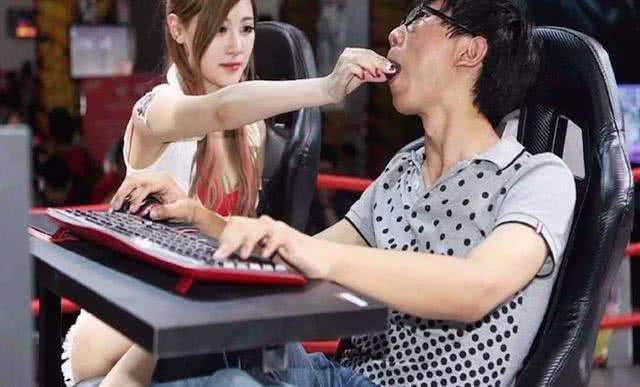 打骂美女游戏,一场虚拟与现实交织的冒险之旅(图2) 打骂美女游戏,一场虚拟与现实交织的冒险之旅(图2)