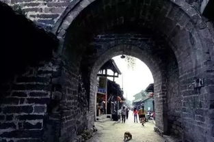 城门洞游戏,穿越时空的奇幻冒险之旅(图1) 城门洞游戏,穿越时空的奇幻冒险之旅(图1)