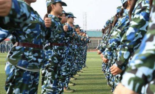 游戏里军训,锻炼意志与团队精神(图2) 游戏里军训,锻炼意志与团队精神(图2)