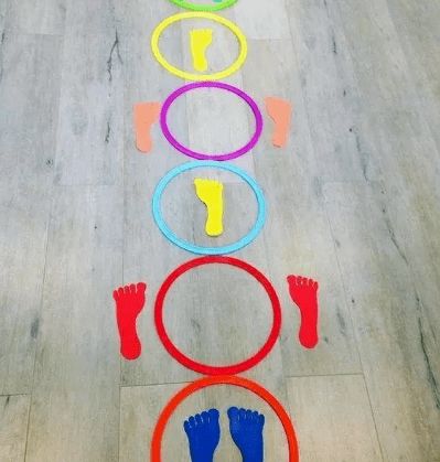 手脚粘游戏,揭秘手脚粘游戏的趣味魅力(图2) 手脚粘游戏,揭秘手脚粘游戏的趣味魅力(图2)