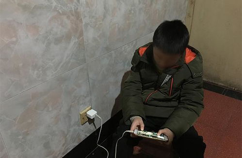 墙角打游戏,畅享游戏时光的角落传奇(图1)