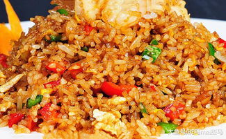 夜市游戏炒饭,街头美食与欢乐时光的完美融合(图1) 夜市游戏炒饭,街头美食与欢乐时光的完美融合(图1)