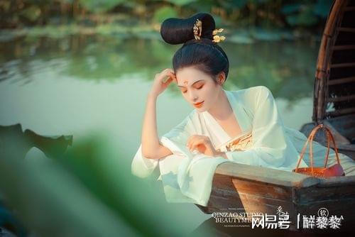 穿全息游戏,探索虚拟现实游戏的无限可能(图1)