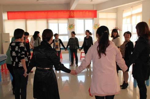 心有千千结游戏怎么玩,探索解谜与情感交织的互动游戏之旅(图1)