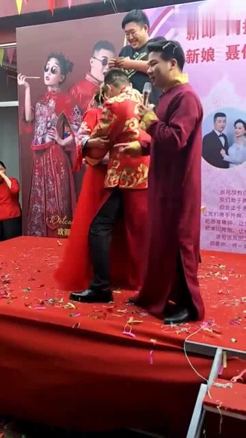新郎游戏,一场欢乐与智慧并存的婚礼狂欢(图1) 新郎游戏,一场欢乐与智慧并存的婚礼狂欢(图1)