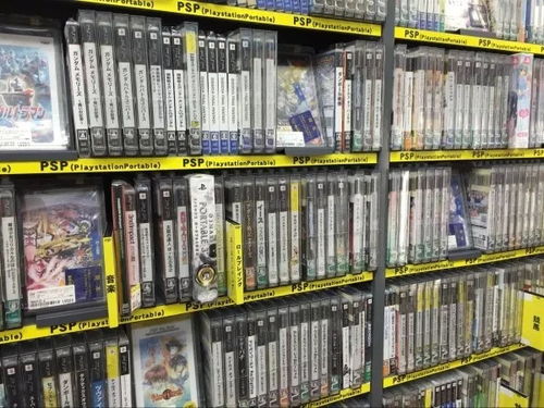中古游戏机店,穿梭时光的电子乐园(图1) 中古游戏机店,穿梭时光的电子乐园(图1)