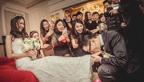 婚礼整新郎游戏大全,趣味横生(图3) 婚礼整新郎游戏大全,趣味横生(图3)
