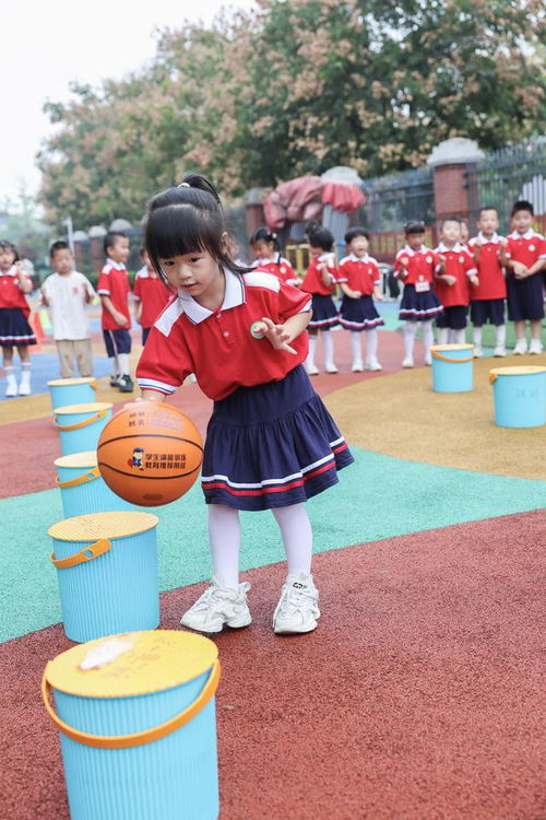 国庆节幼儿游戏,幼儿游戏欢乐时光(图3) 国庆节幼儿游戏,幼儿游戏欢乐时光(图3)