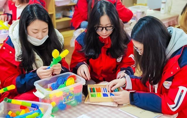 玩家可以通过多种方式来学习