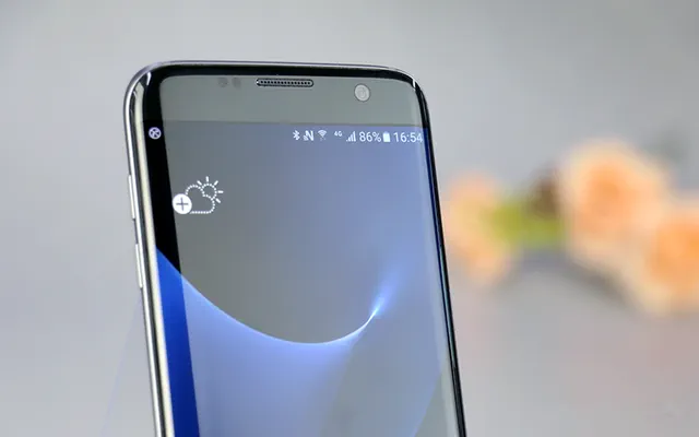 曲面屏打游戏好不好_曲面屏手机适不适合打游戏_用曲面屏手机打游戏好不好