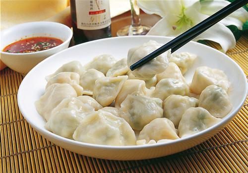 冬至饺子夏至面下一句是什么-冬至饺子VS夏至面：中国传统美食的文化对决