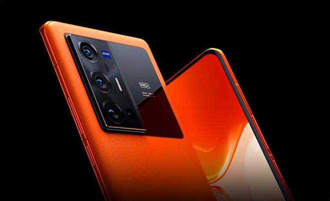 现在哪种手机适合玩游戏-游戏玩家必看！ROG Phone vs iPhone：谁更胜一筹？