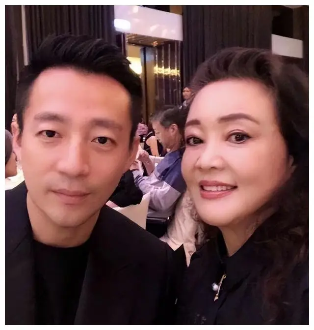 当心身后_当心身后视频_身后当心小说最经典的一句