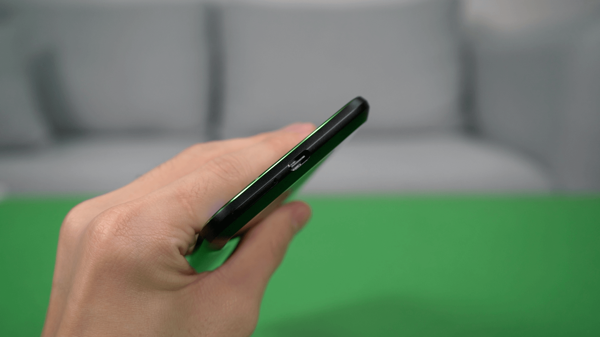 游戏手机?黑鲨手机2-探索黑鲨手机2：极品游戏神器，释放无限潜能的终极体验