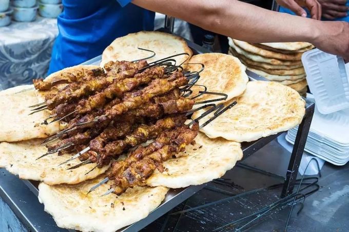 新疆的手机游戏-新疆不仅有美食,还是手机游戏爱好者的乐园(图3) 新疆的手机游戏_新疆地区玩游戏延迟高怎么解决_新疆玩手游延迟高怎么办