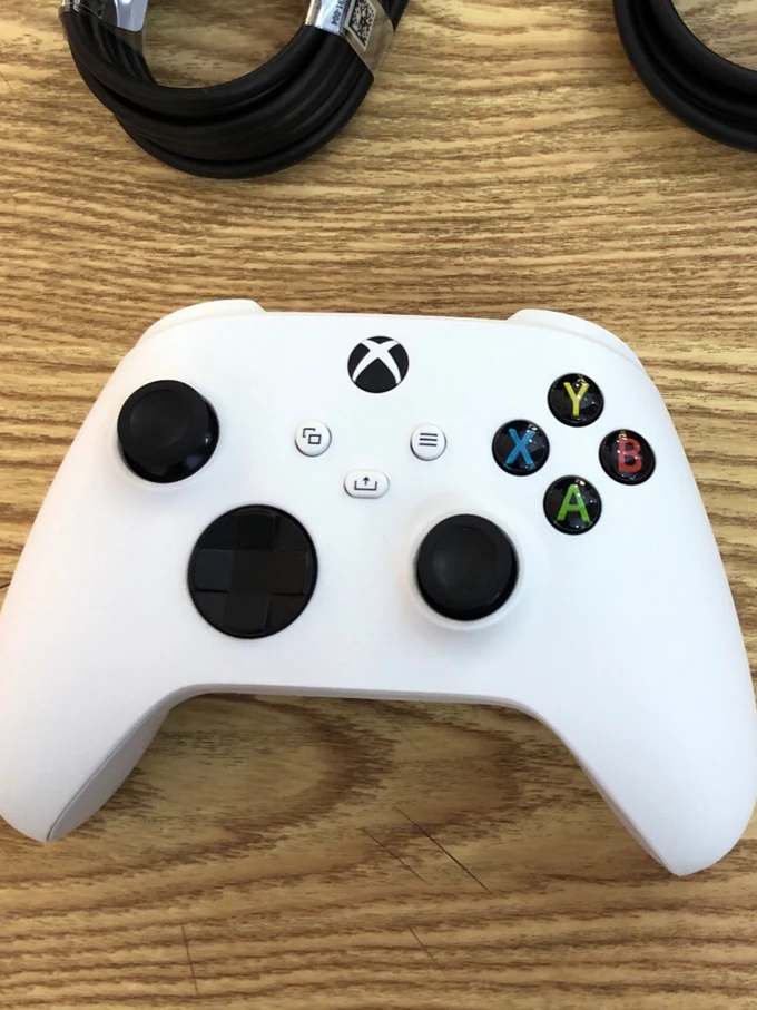 一千元2手游戏手机-仅需千元!二手游戏手机性能炸裂,你也能拥有(图2) 游戏手机800~1000元_元游戏手游_一千元2手游戏手机