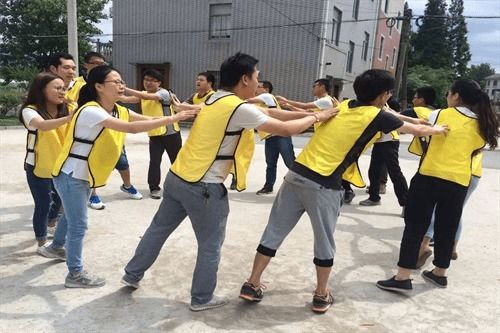 击掌游戏图片,击掌游戏——增进友谊，锻炼身体的互动游戏(图1)