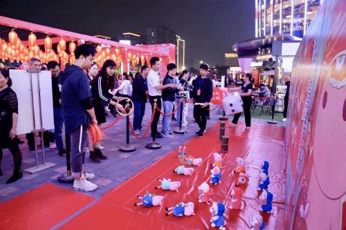晚会游戏互动 搞笑,笑点爆棚的晚会游戏大盘点”(图2) 晚会游戏互动 搞笑,笑点爆棚的晚会游戏大盘点”(图2)