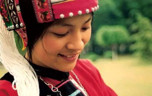 顾城游戏,现实与虚拟世界的交织(图2)