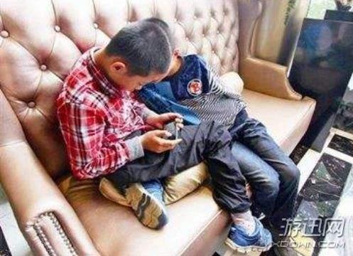 三岁玩的手机游戏,助力宝宝全面发展(图1) 三岁玩的手机游戏,助力宝宝全面发展(图1)