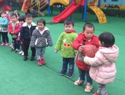适合小班的室内游戏,促进幼儿全面发展(图2) 适合小班的室内游戏,促进幼儿全面发展(图2)