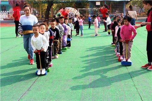 幼儿园阳光体育游戏(图3) 幼儿园阳光体育游戏(图3)