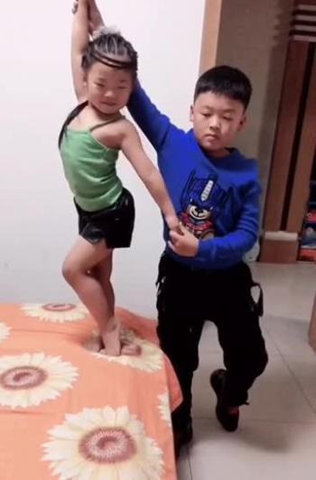 两人小游戏生活中玩的,两人小游戏生活趣事集锦(图1) 两人小游戏生活中玩的,两人小游戏生活趣事集锦(图1)