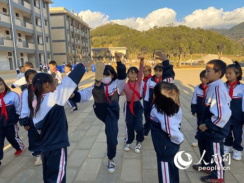 换房游戏,探索未知家园的奇幻旅程(图1) 换房游戏,探索未知家园的奇幻旅程(图1)