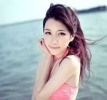 美女露奶游戏,揭秘美女露奶游戏的魅力与争议