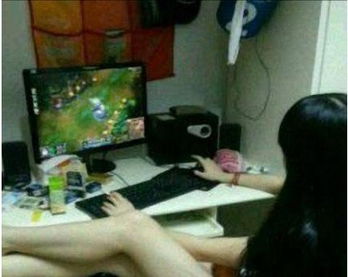 女生玩游戏好吗,展现女性魅力(图2)